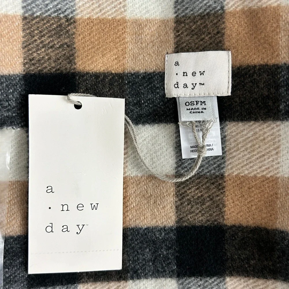 A New Day Women Plaid Ruana Wrap Scarf Arm Slits Brown Black OSFM NEW